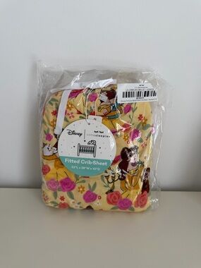 NIB Belle Cloud Fitted Crib Sheet